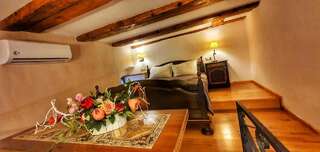 Гостевой дом Casa Crown Брашов Семейный двухместный номер с 1 кроватью и мансардой-1